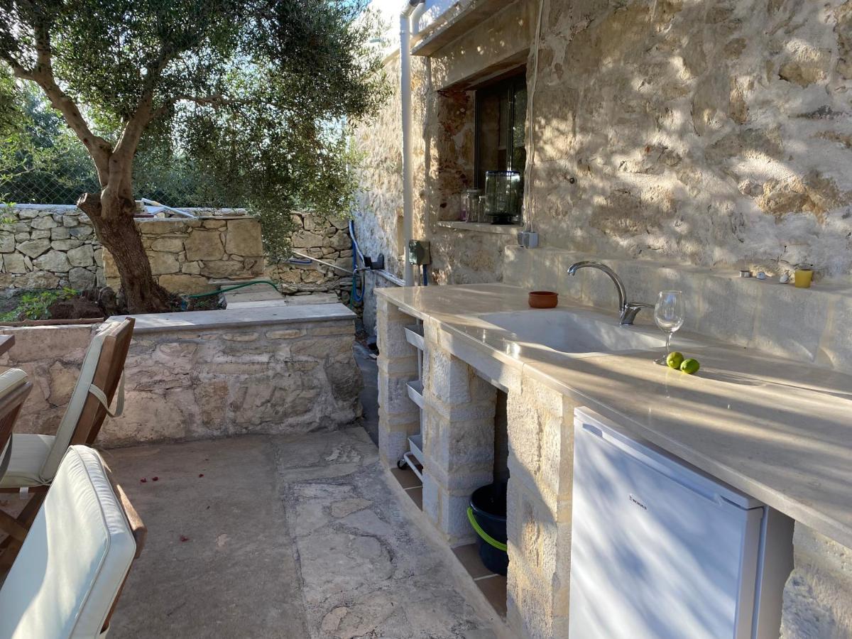 Old Stone Villa In Apokoronas Villa Nostalgia Kreta Fílippos Екстериор снимка