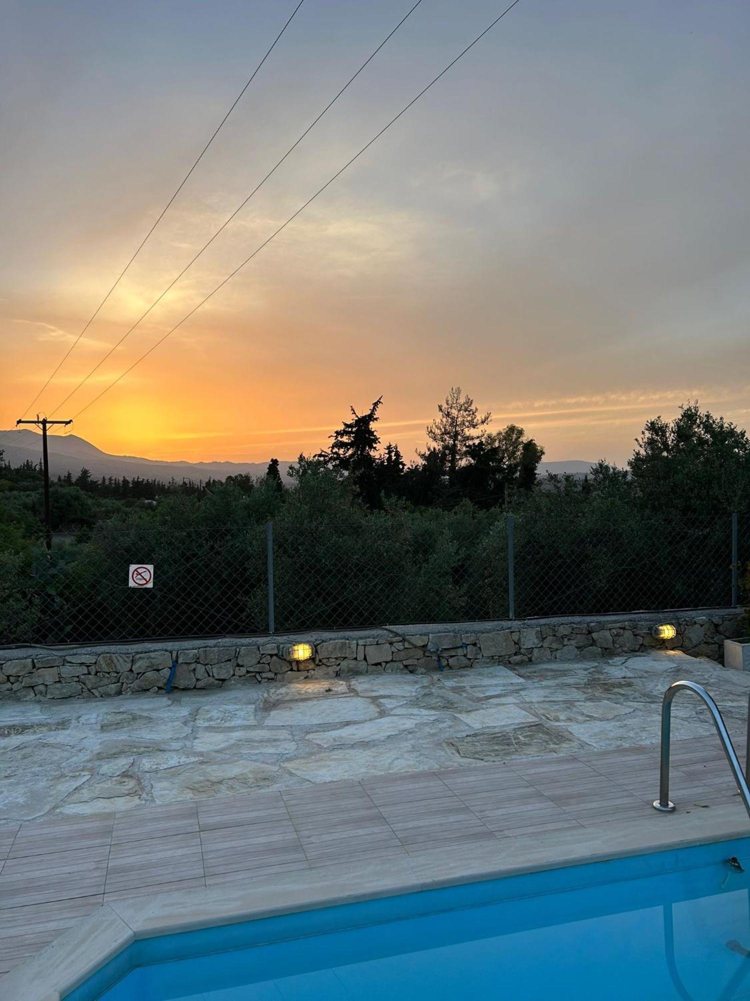 Old Stone Villa In Apokoronas Villa Nostalgia Kreta Fílippos Екстериор снимка